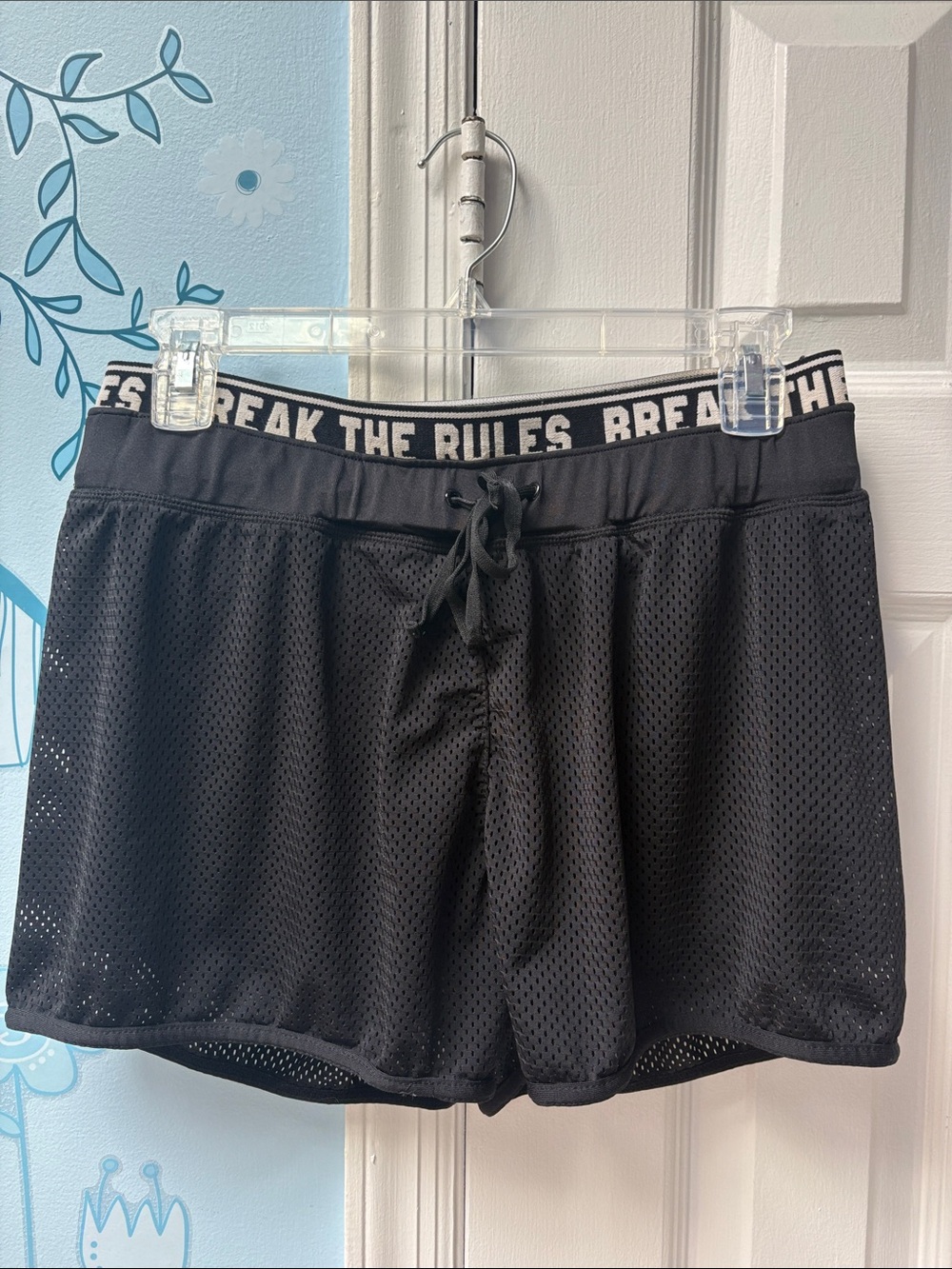Infinite Performance "Break The Rules" Black Mesh Athletic Short Women's/Teens M